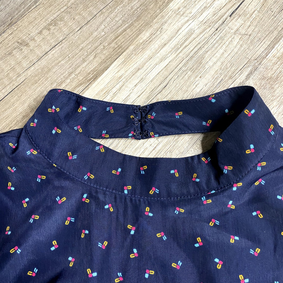 JOA J.O.A REVOLVE Bell Sleeve Open Back Dress Navy Geometric sz Small - Picture 9 of 13